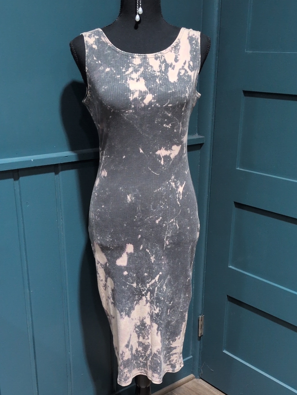 Boohoo Audrina Bleach Wash Racer Neck Midi Dress NWT